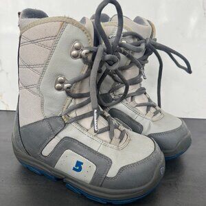 Burton Moto Kids Snowboard Boots size 5